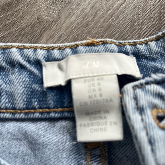 H&M Denim Shorts - Picture 3 of 5